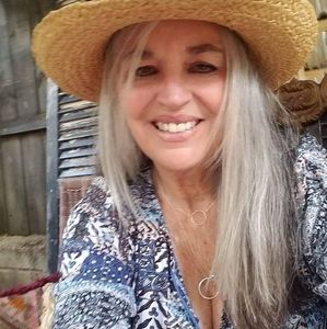 Meet your Posher, Ann